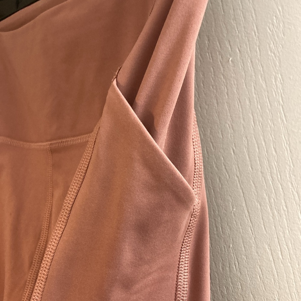 Girlfriend Collective Rosebud High-Rise Pocket Legging - Picture 6 of 7
